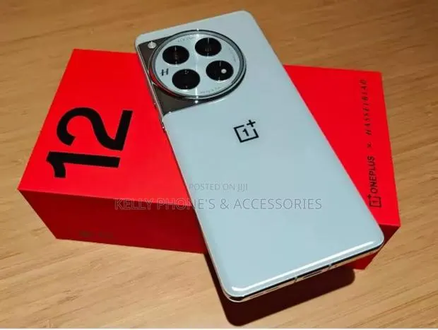 New OnePlus 12 512 GB Blue · Photo 1