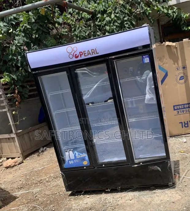 Ultra Modern 950 Liters Display Pearl PVC-150 Three Lockable Door · Photo 1