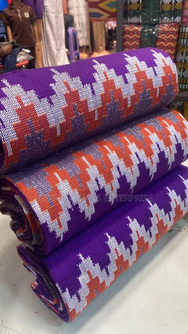 Purple and Grey Bonwire Kente · Photo 1