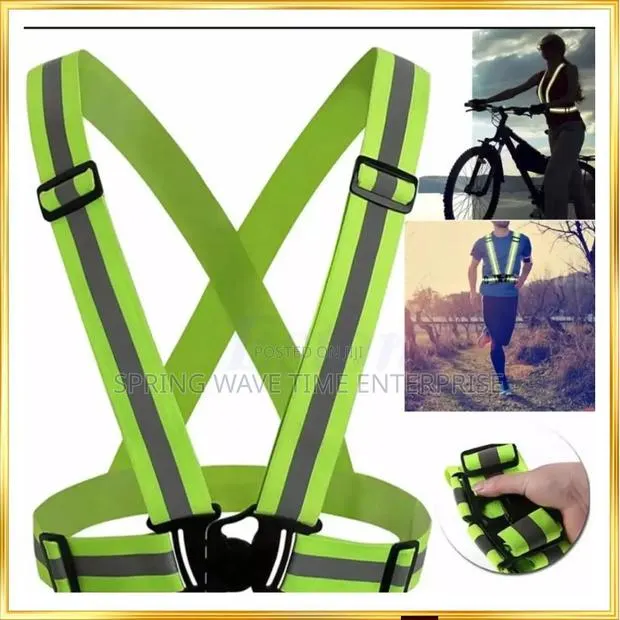 Reflective Running Vest · Photo 4