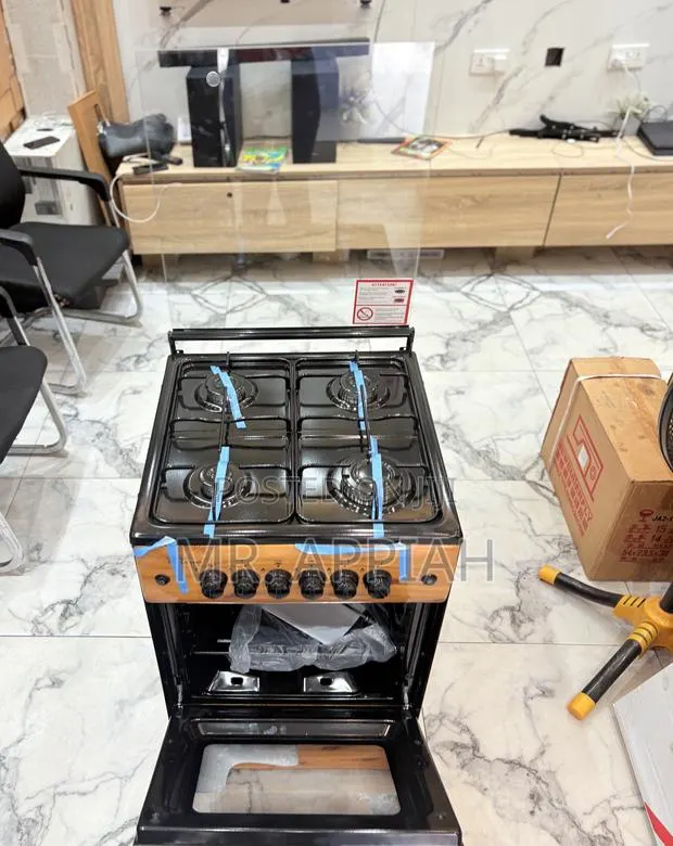 Choose Premium Volcano 4 Gas Burner With Grill(Wooden)Glass Lid · Photo 1