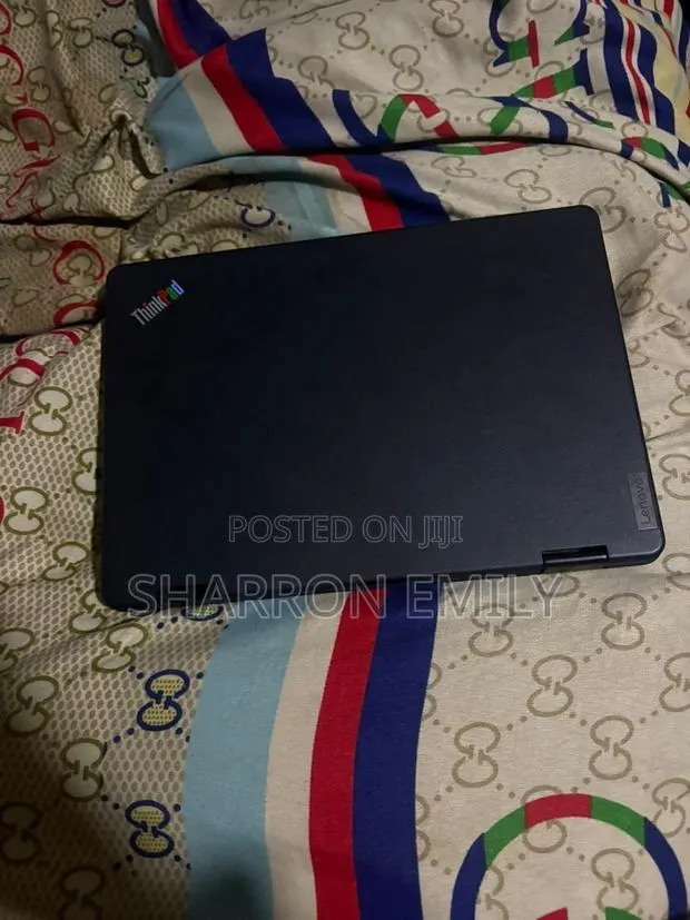 New Laptop 8GB Intel HDD 256GB · Photo 1