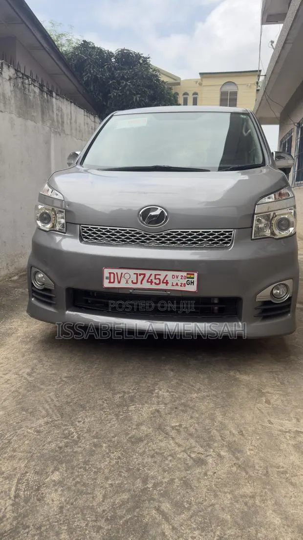 Toyota TownAce 2013 Grey · Photo 1