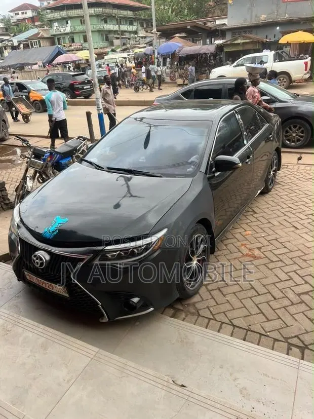 Toyota Camry 2014 Black · Photo 1