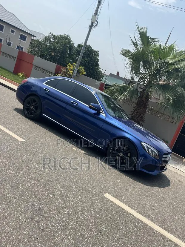 Mercedes-Benz C300 Base C300 RWD Sedan 2018 Blue · Photo 1
