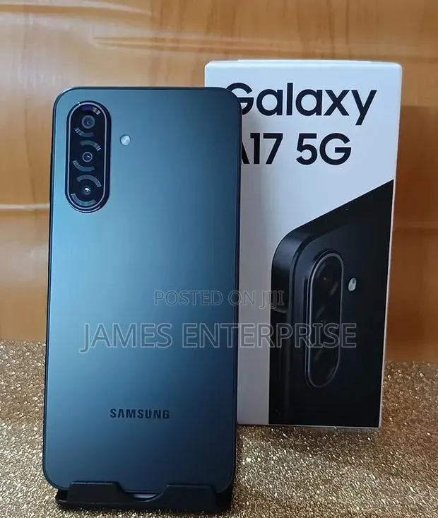 New Samsung Galaxy A17 5G 256 GB Blue · Photo 1