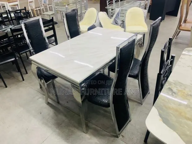 Diningset/ Dining Table · Photo 1