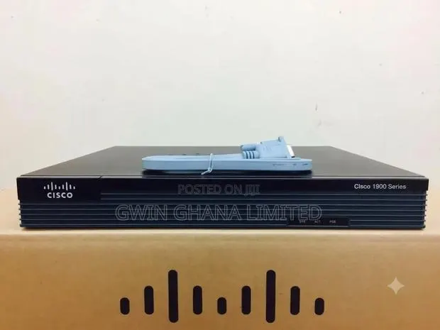Cisco 1921 Gigabit Integrated Services Router CISCO1921/ V05. · Photo 1