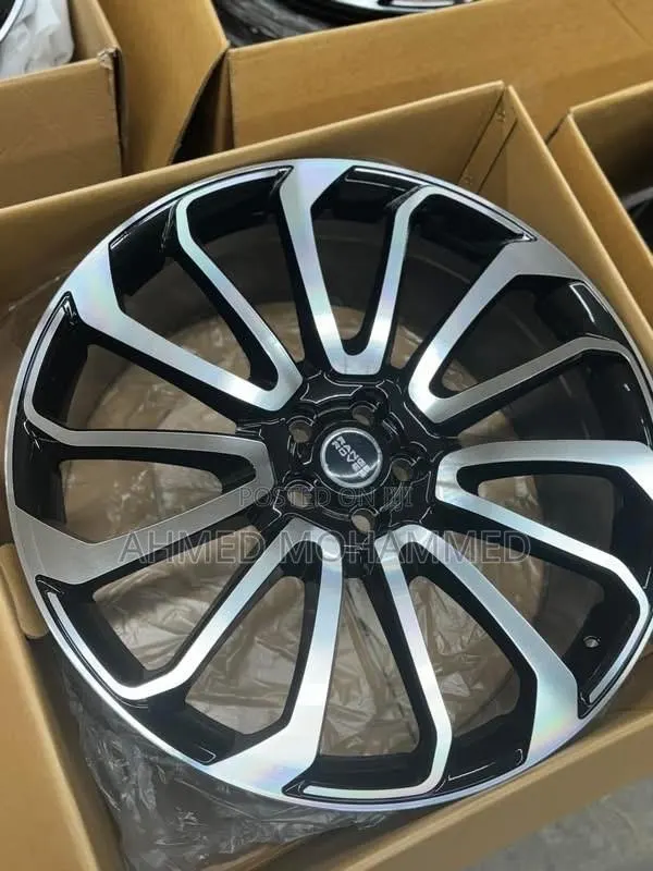 Range Rover Alloy Rim 22-Inches · Photo 1