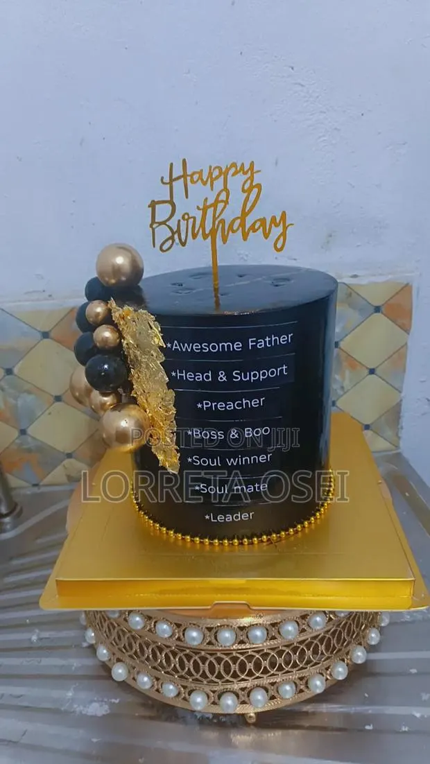 Black and Gold Birthday Cake · Photo 1