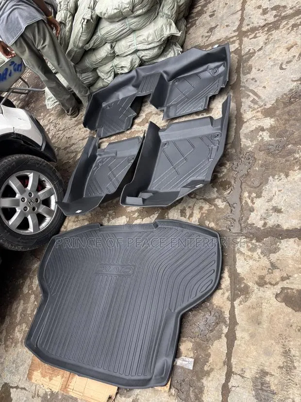 Honda Civic 2016 2017 2018 Floor Carpet or Mats and Boot Mat or Carpet · Photo 1
