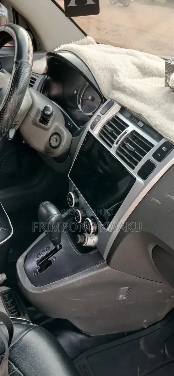 Hyundai Tucson 2008 Silver · Photo 1