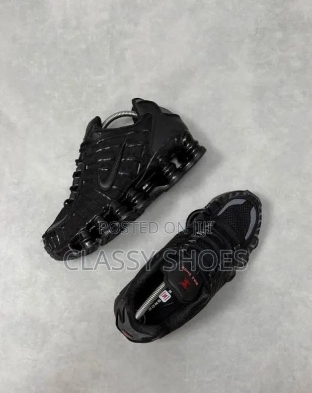 Nike Shox All Black · Photo 1