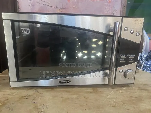 Microwave for Sale at a Reduced Price · Photo 1
