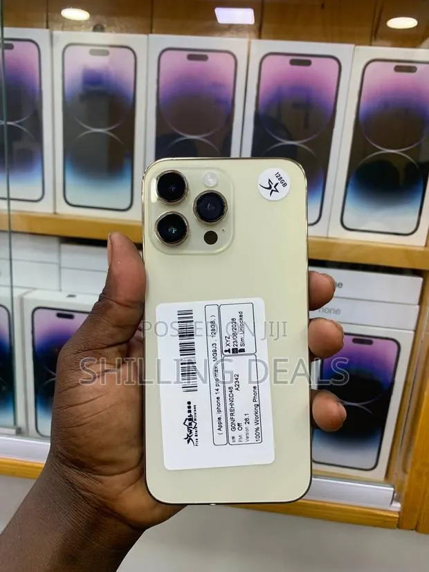 Apple iPhone 14 Pro Max 128 GB Gold · Photo 1