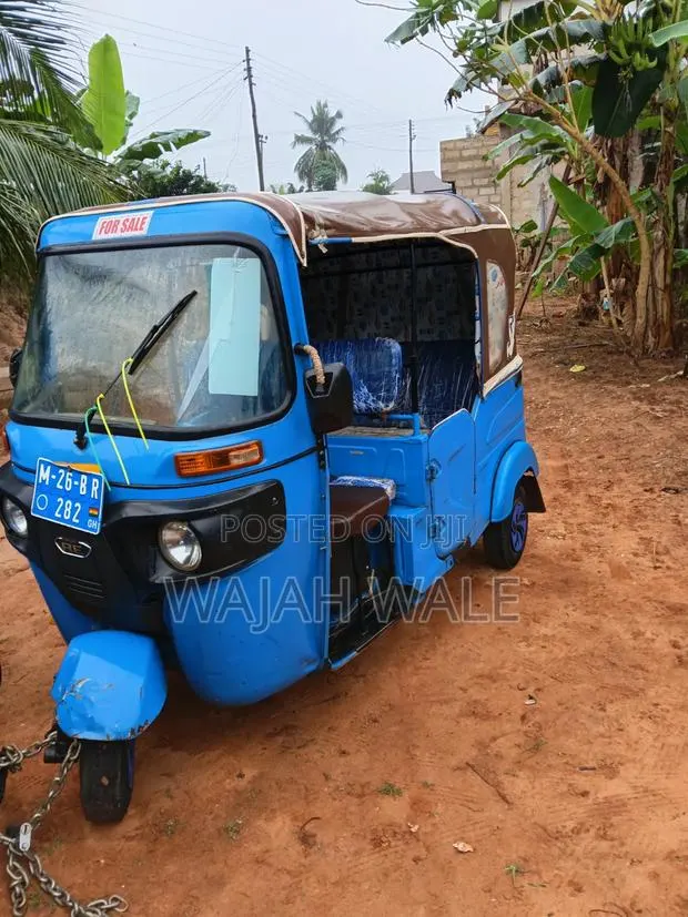Bajaj RE 2025 Blue · Photo 1