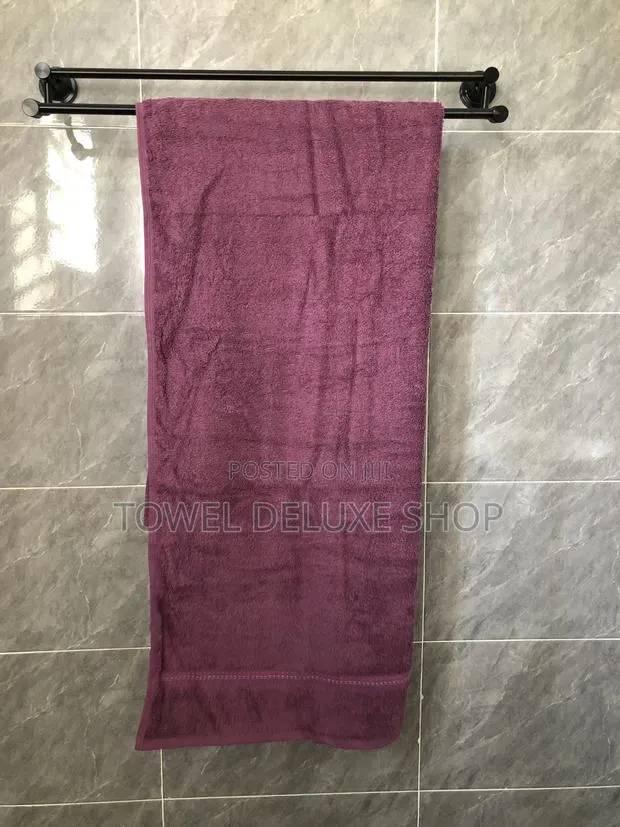 Magenta Bath Towel · Photo 1