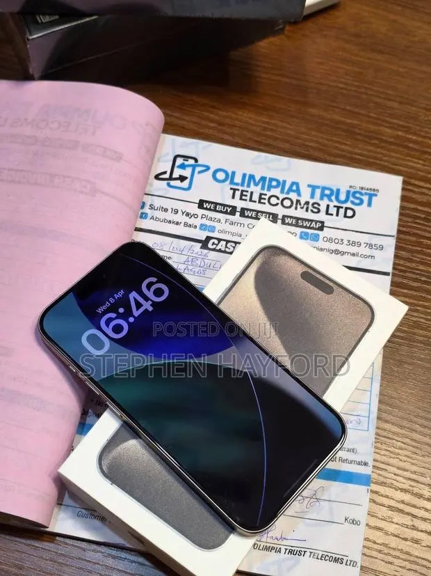 Apple iPhone 15 Pro Max 256 GB Silver · Photo 1