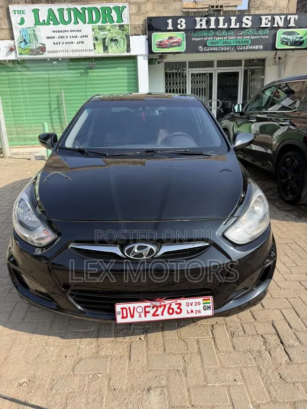 Hyundai Accent 2013 Black · Photo 1