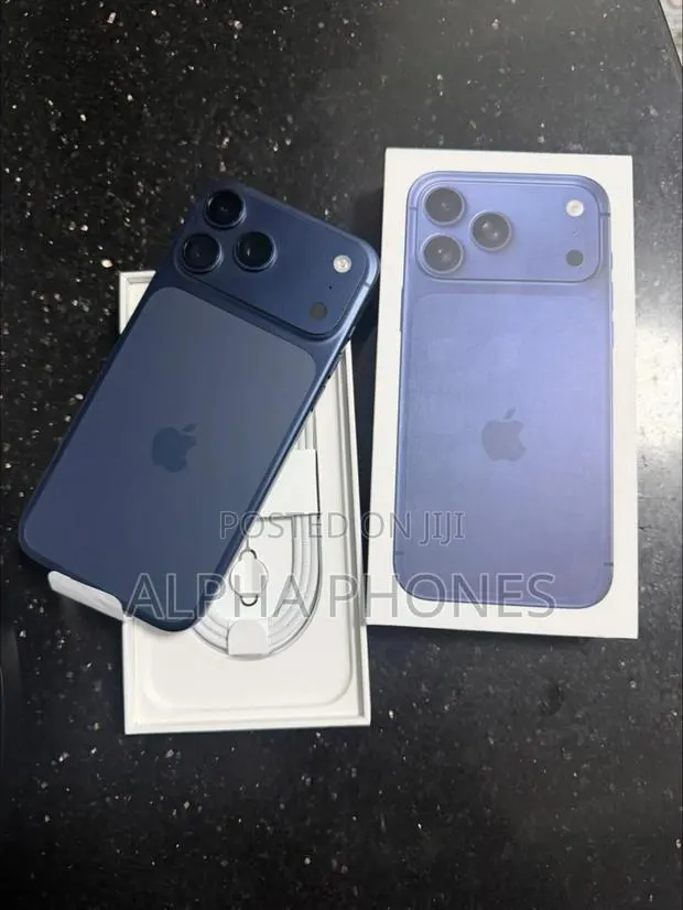 Apple iPhone 17 Pro Max 512 GB Blue · Photo 1
