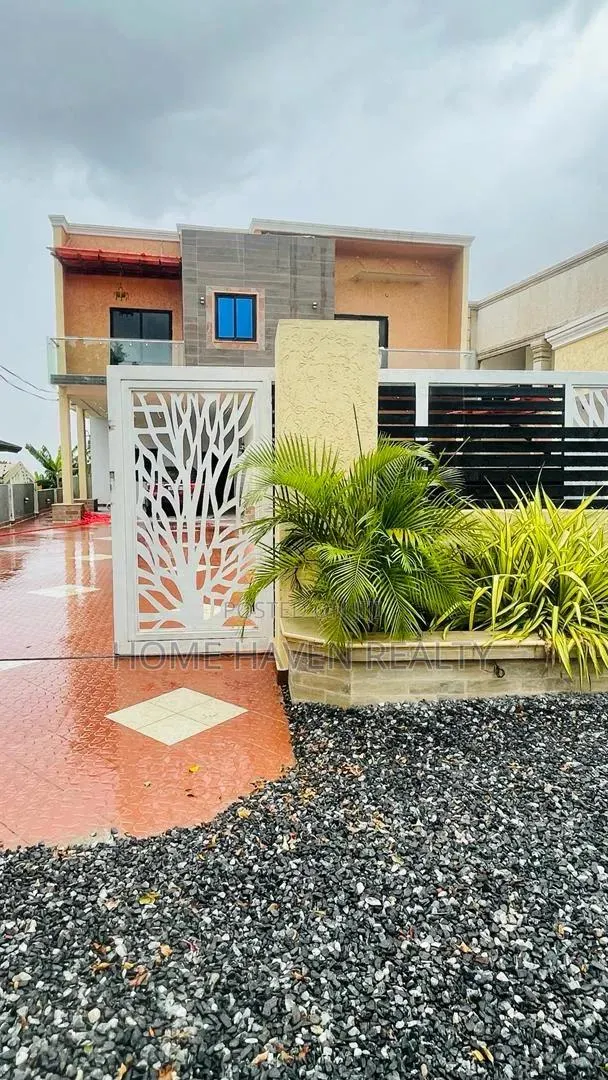 4bdrm House in Kwabenya Adwoa Sarfo for sale · Photo 1