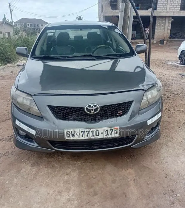 Toyota Corolla 2010 Gray · Photo 1
