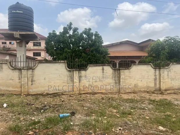 6bdrm House in Santasi Kokoben, Kumasi Metropolitan for sale · Photo 1