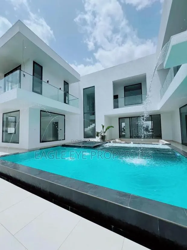 5bdrm House in Ghana Flag for sale · Photo 1