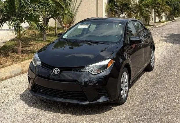 Toyota Corolla 2016 Black · Photo 1
