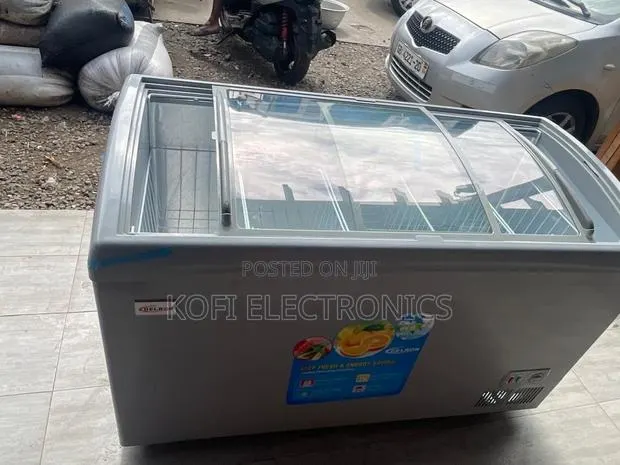 High-Capacity Deep Freezer 300l Fast Cooling, Smooth Sliding Lids · Photo 1