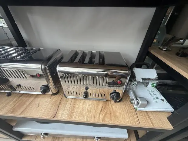 Commercial Electric Stainless Steel 4 Slice Toaster · Photo 1