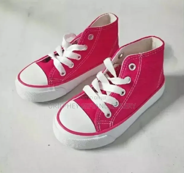 Kids Breathable Sneakers · Photo 3