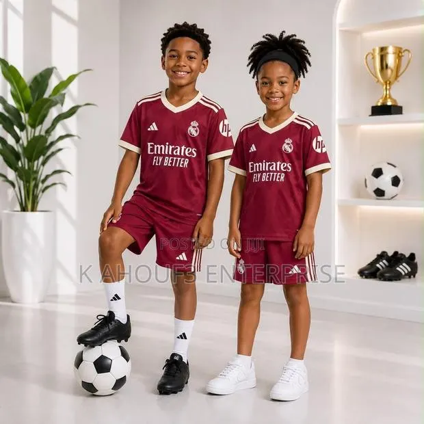 Real Madrid Home and Away Jersey for Kids Available · Photo 2