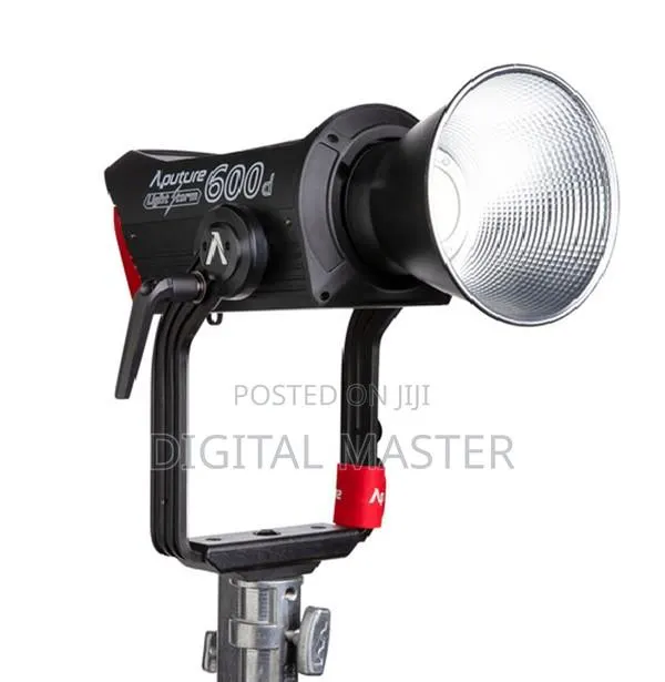 Aputure Ls 600d Daylight Led Monolight (V-mount) · Photo 1