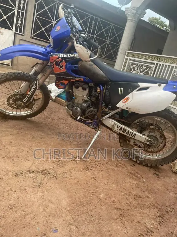 Yamaha 2006 Black · Photo 1