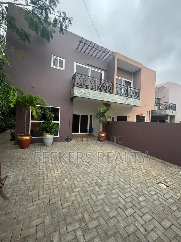 4bdrm Townhouse / Terrace in Seekers Realty, Airport Residential Area · Photo 1
