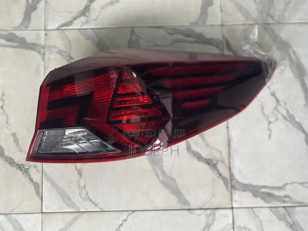 Elantra 2019,2020 Tail Light · Photo 1