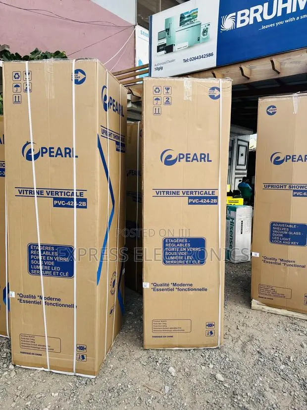 Fabulous Sleek Display Fridge Pearl PVC-424 400L · Photo 1