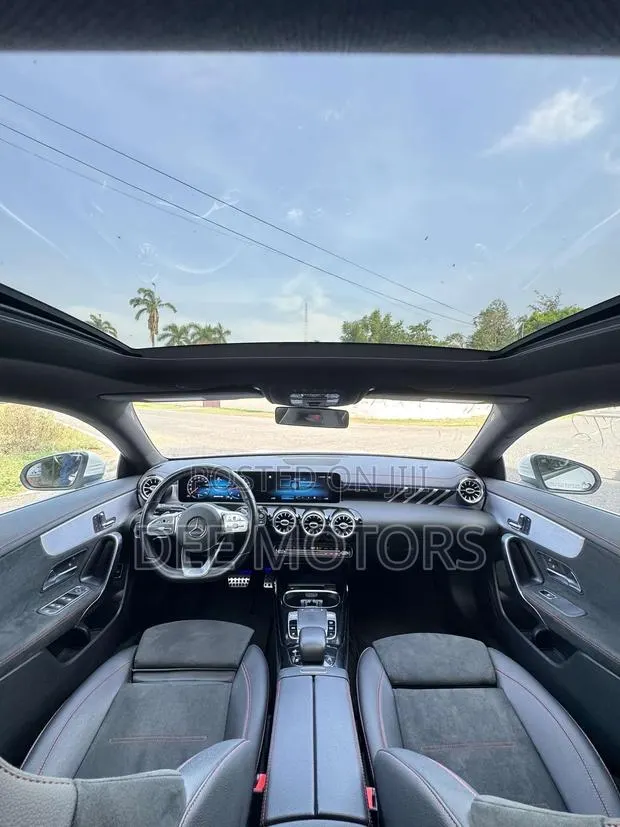 Mercedes-Benz CLA-Class AMG CLA 35 4MATIC Sedan 2020 White · Photo 5