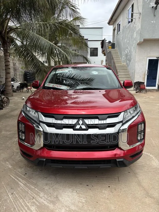 Mitsubishi Outlander 2.0 PHEV AWD 2021 Red · Photo 1