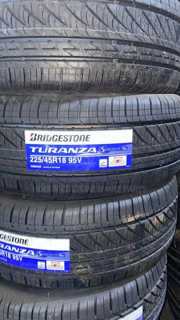 Original Bridgestone 225/45r18 Tyres Available for All Cars · Photo 1