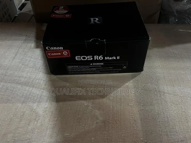 Canon Camera · Photo 1