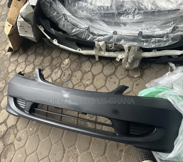 Honda Civic 2004 2005 Front Bumper OEM · Photo 1