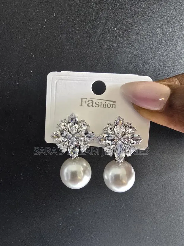 Bridal Earrings · Photo 1