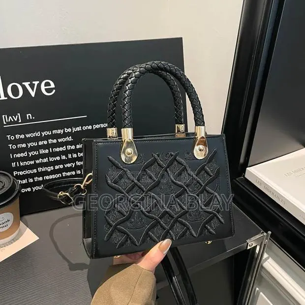 Mini Ladies Hand Bag · Photo 1