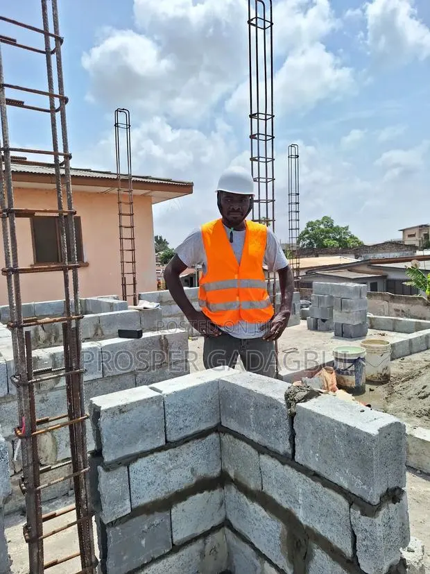 Contractor and Site Engineer · Photo 1