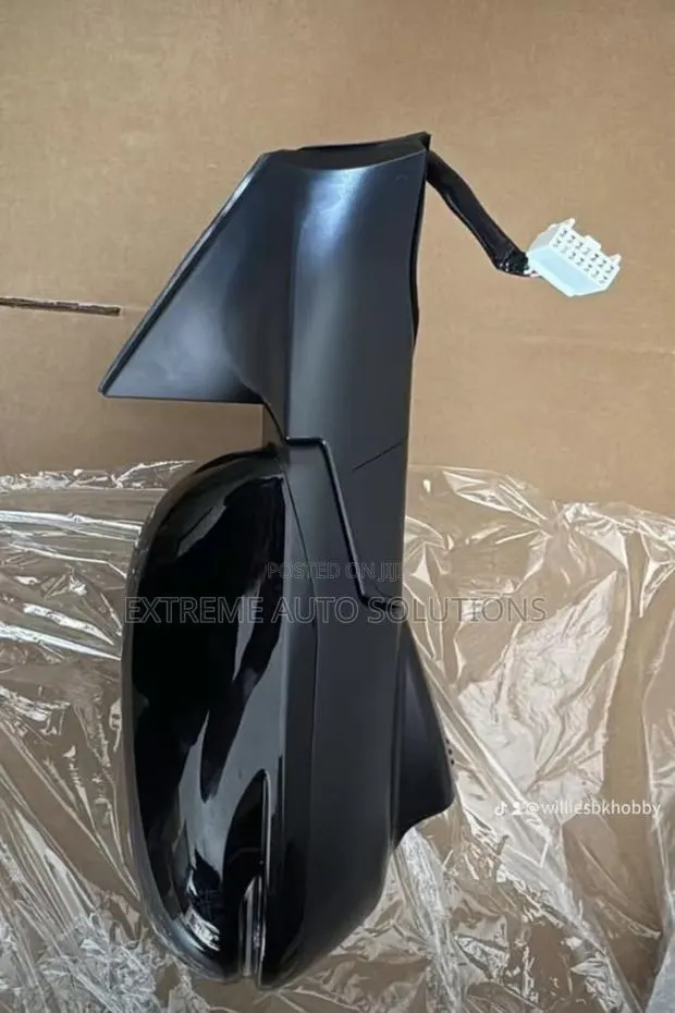 2022 Honda CR-V Right Passenger Side Mirror W/ Camera · Photo 1