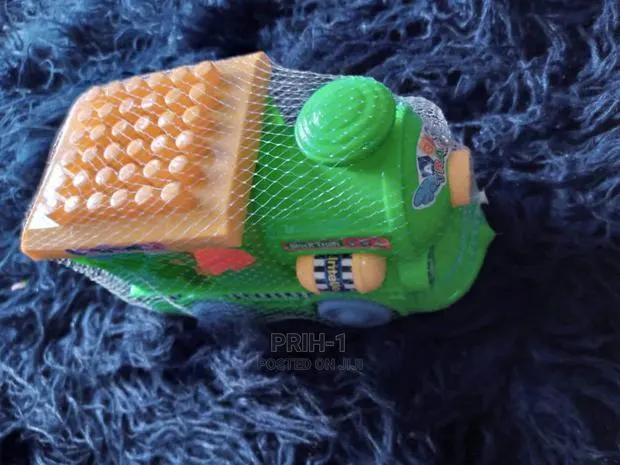 Kids Lego in Car · Photo 1
