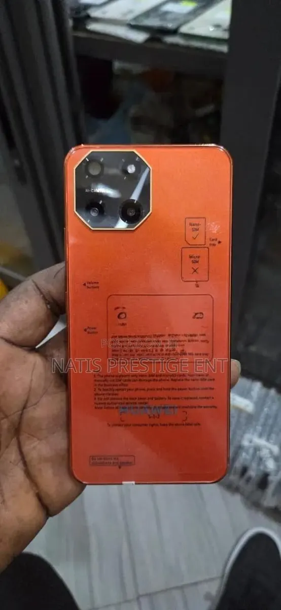 Oppo A1 Pro 128 GB Orange · Photo 1