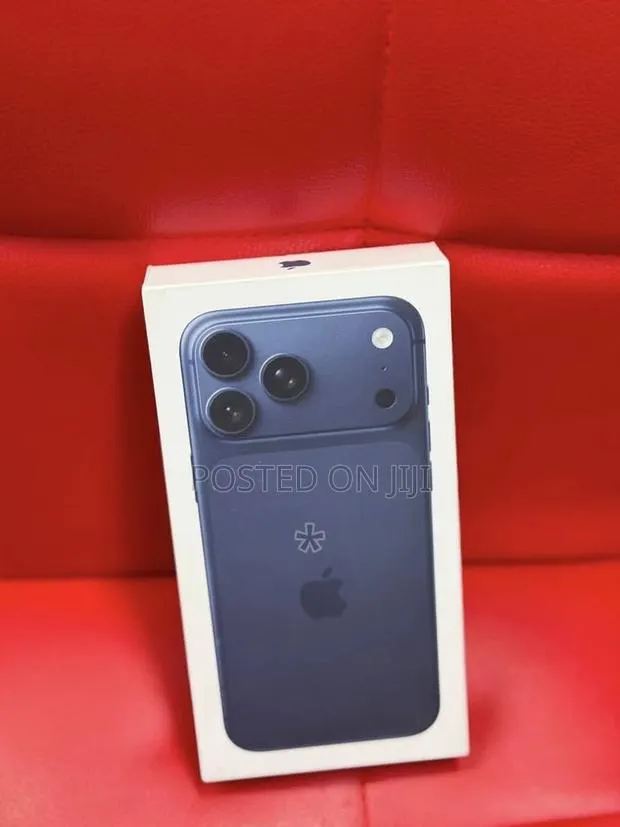 New Apple iPhone 17 Pro Max 512 GB Blue · Photo 1